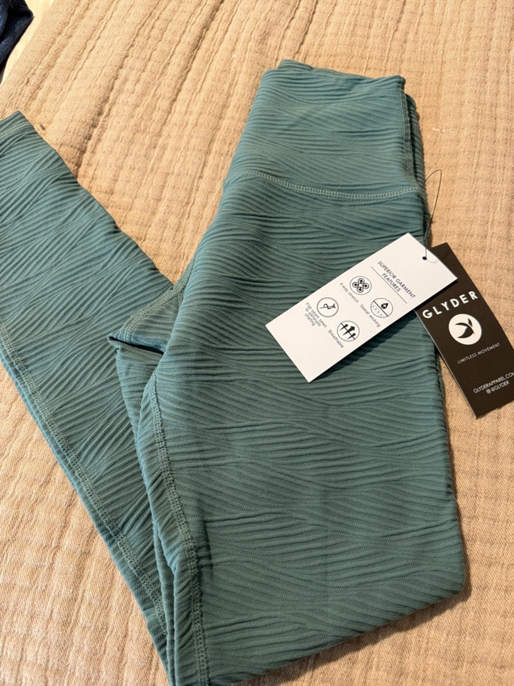 Glyder Teal Wave-Textured Leggings